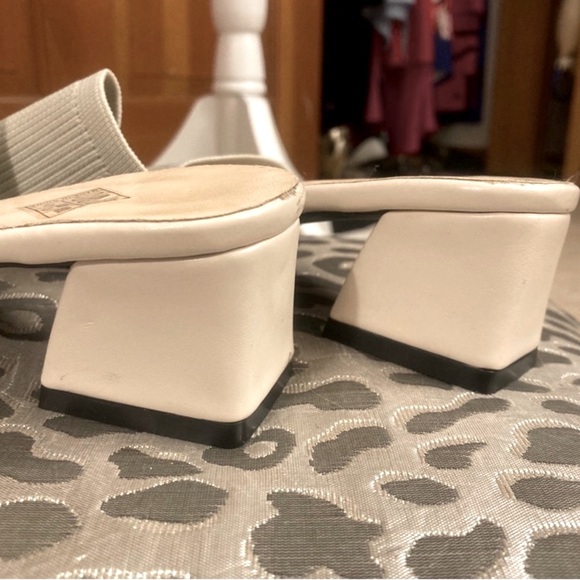 BeigeLow Heeled Slide Sandals. Size 7.5 - Picture 7 of 13